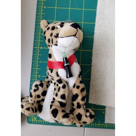 Coca-Cola 1999 Intl Collection Plush beanbag #0249 Heeta the Cheetah Namibia - Picture 8 of 8